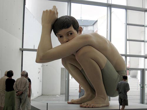[Ron+Mueck+-The+squatter+boy.jpg]