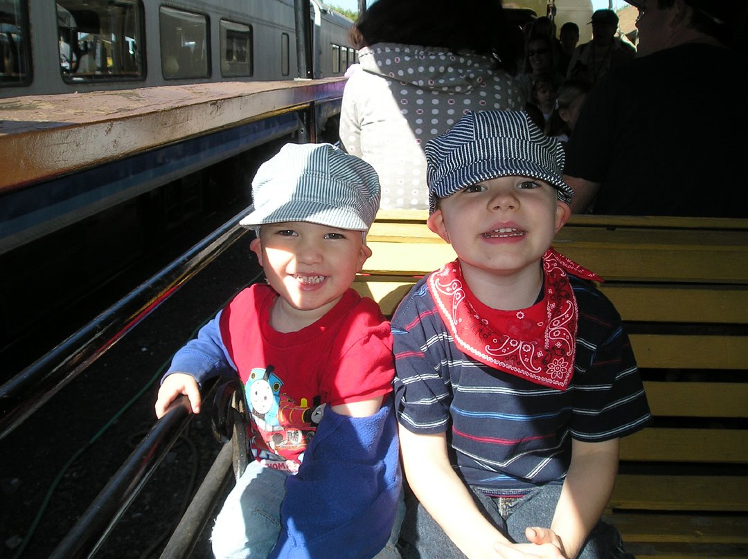 [Fillmore+Train+Nathan+&+Ben+on+Train.jpg]