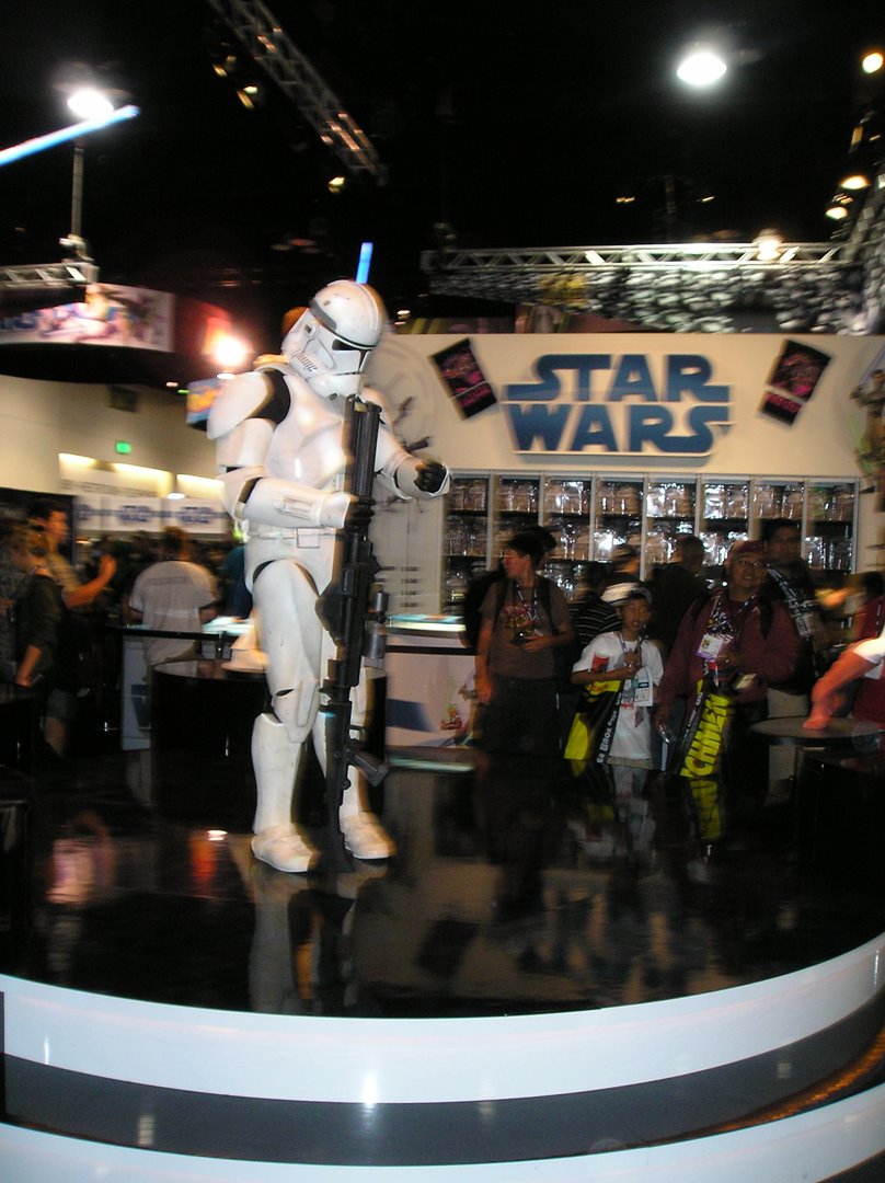[Comic+Con+2008+Stormtrooper.jpg]