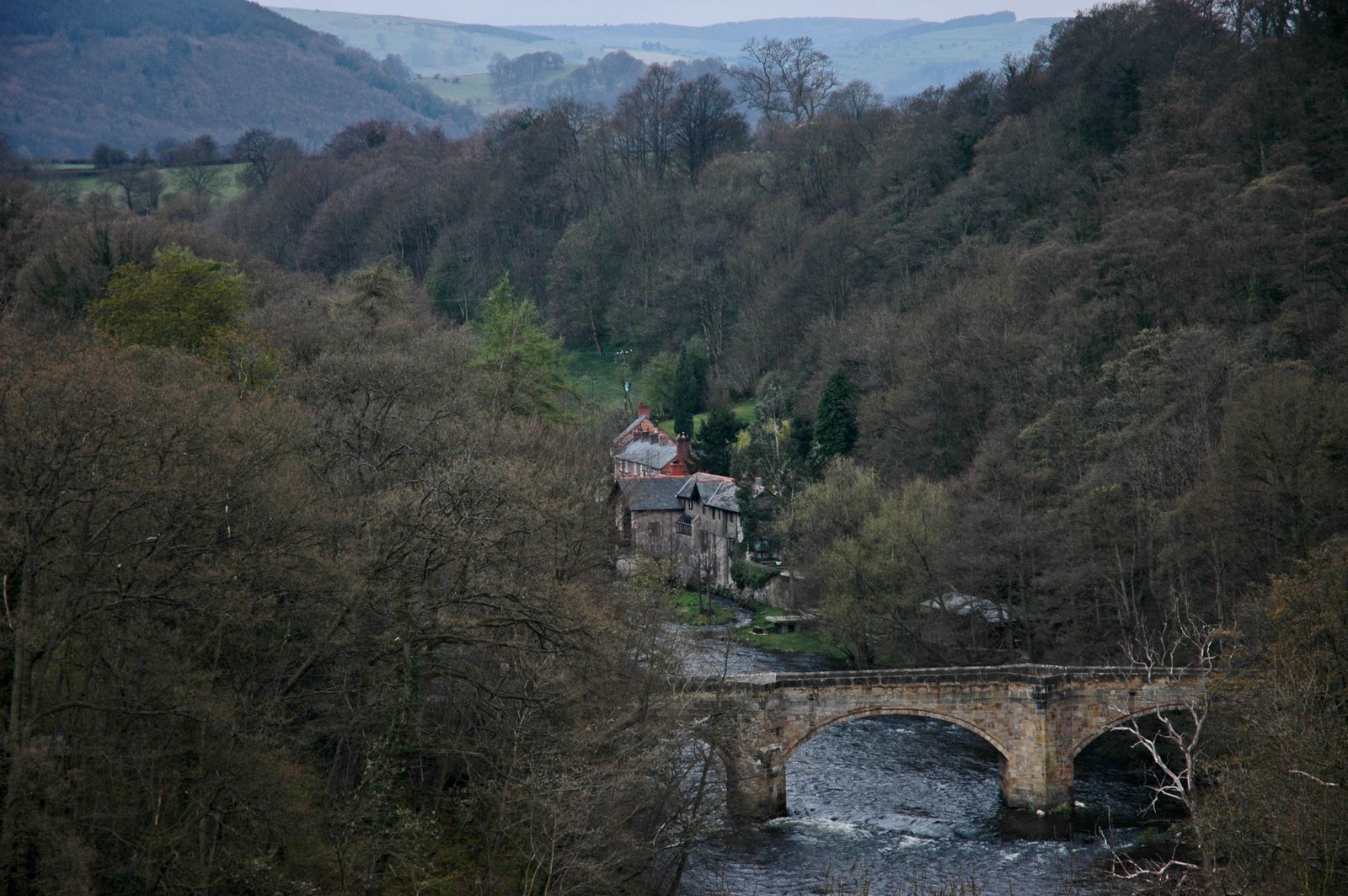 [View+From+pontycylle+Aquaduct.jpg]