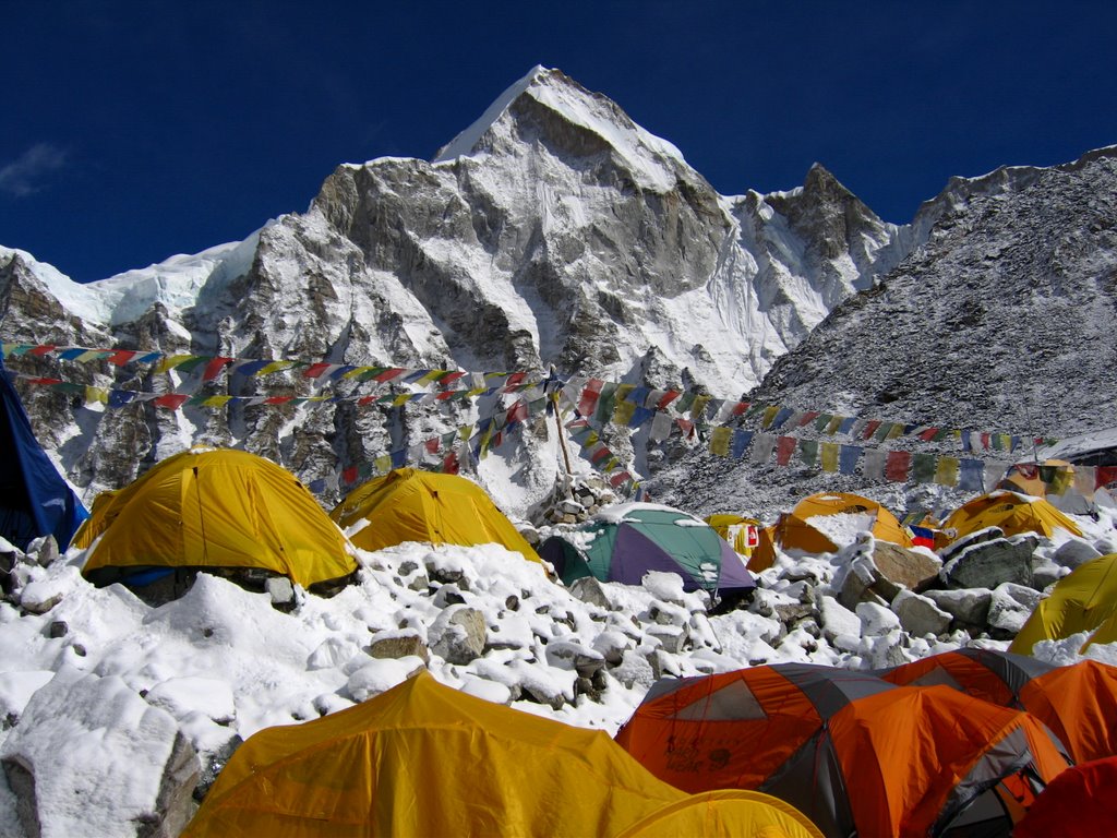 [EverestBaseCamp-746690.jpg]