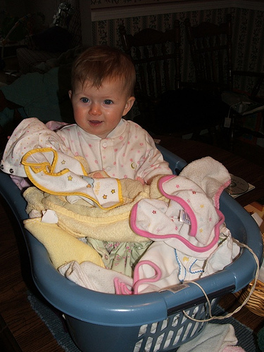 [laundry+basket+baby.jpg]