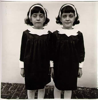 [Diane-Arbus-Twins.jpg]