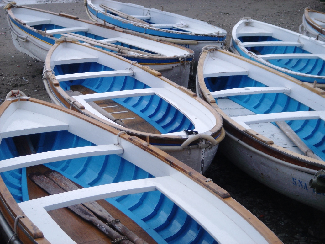 [Capri+-+boats+on+shore.jpg]