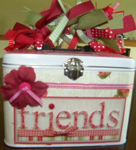 [friends+lunchbox+1.JPG]