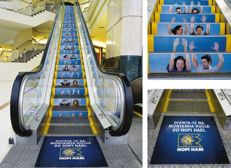 [escalator+hopi_hari.jpg]