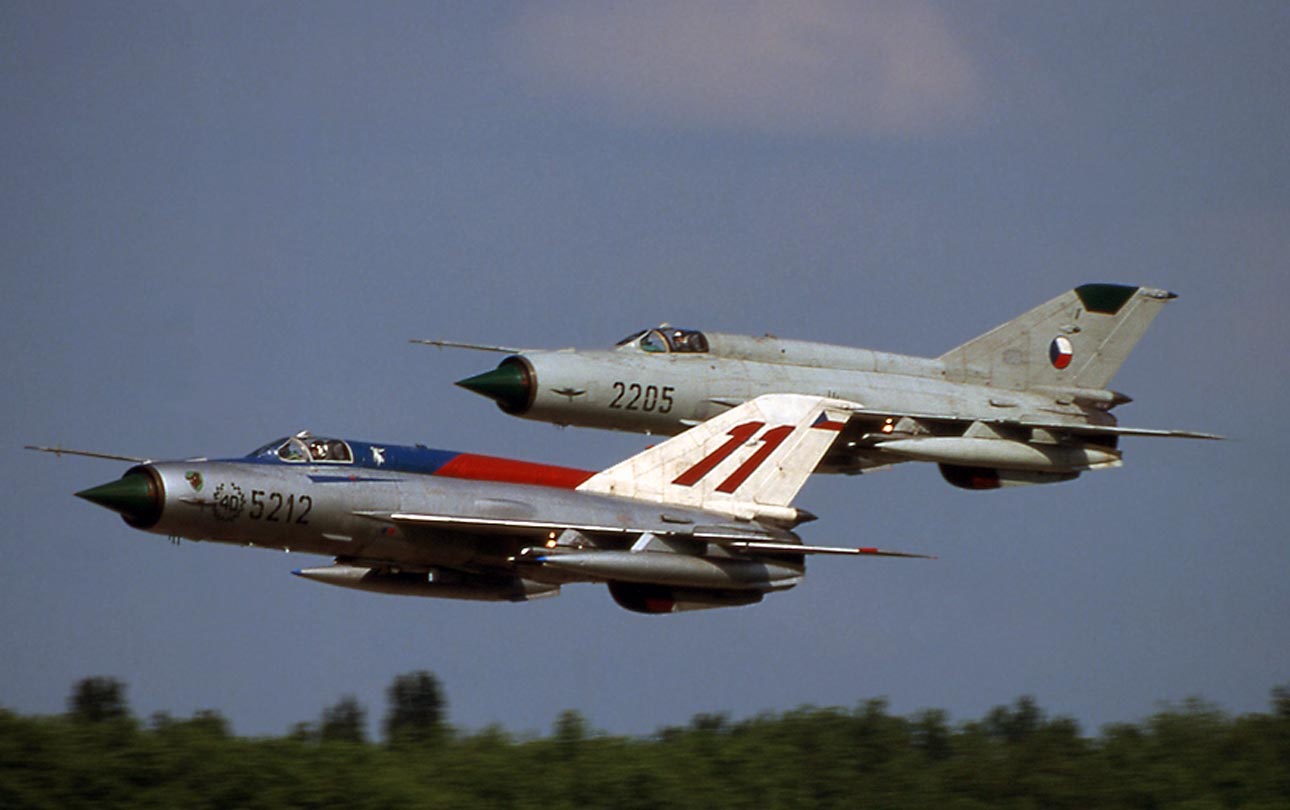 [MiG-21(08).jpg]