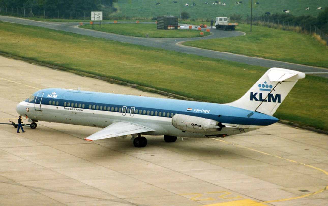 [DC-9c.jpg]