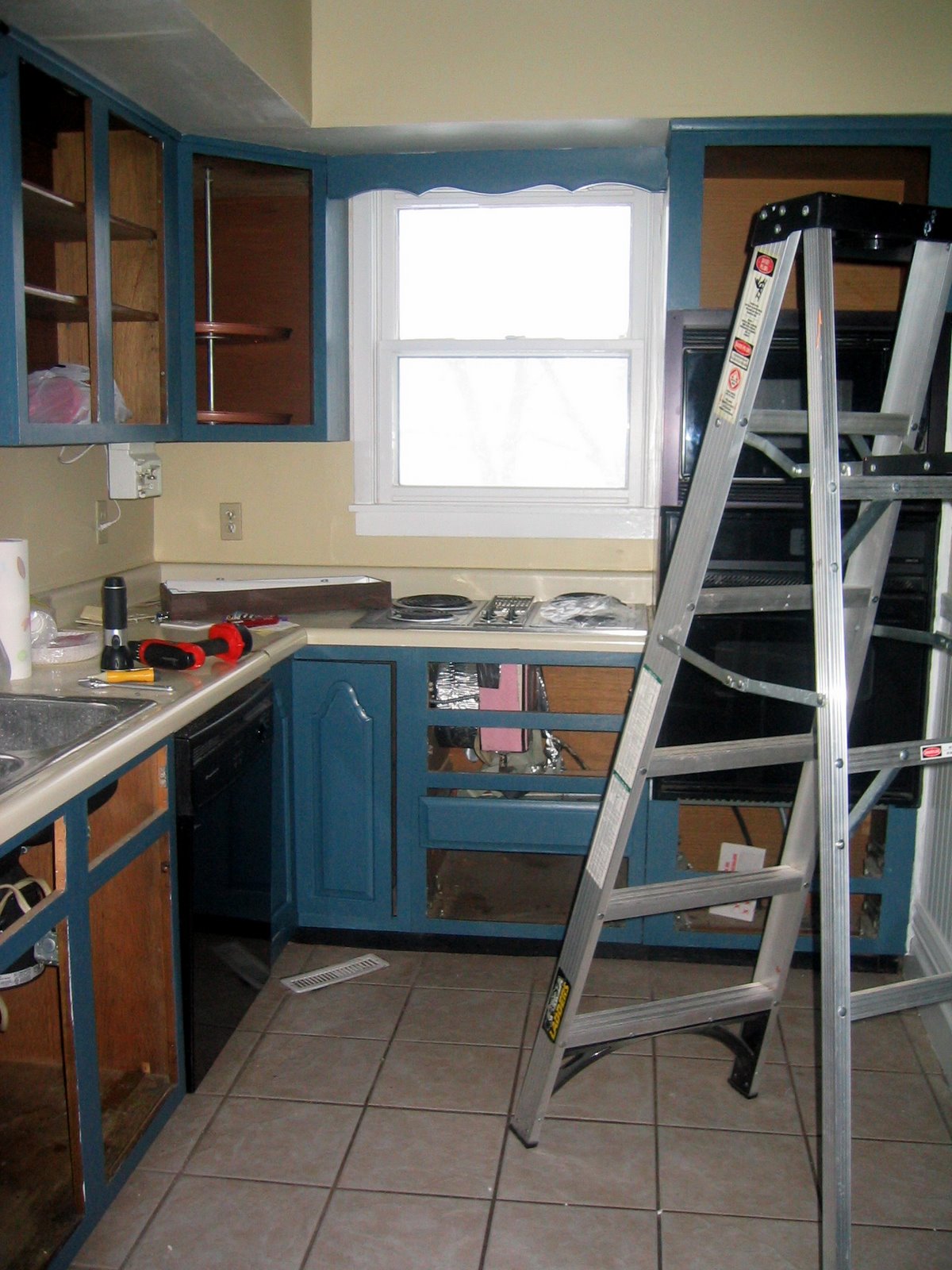 [painted+kitchen+cabinets-1.JPG]
