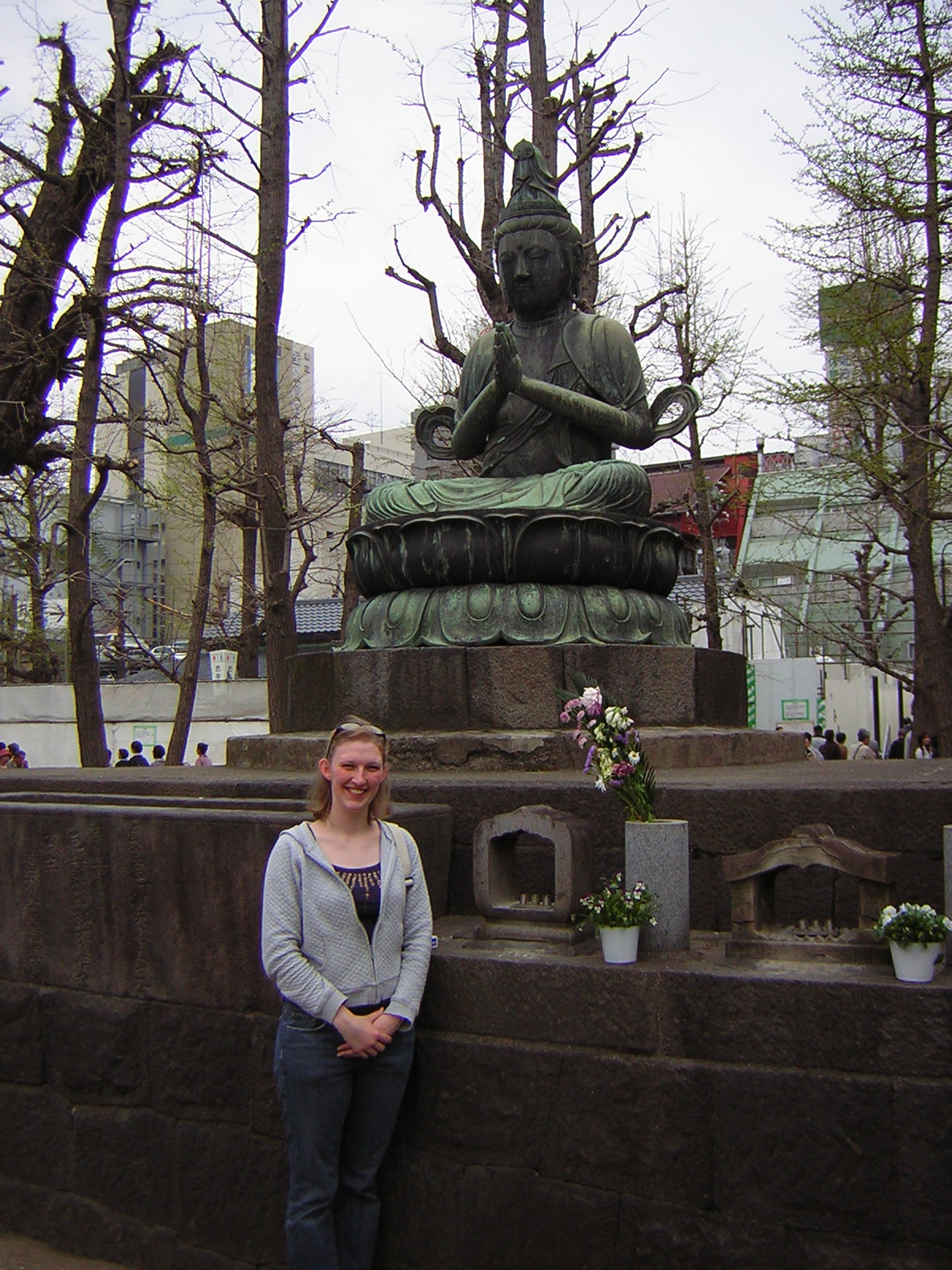 [Me+and+Buddha+at+Asakusa.JPG]