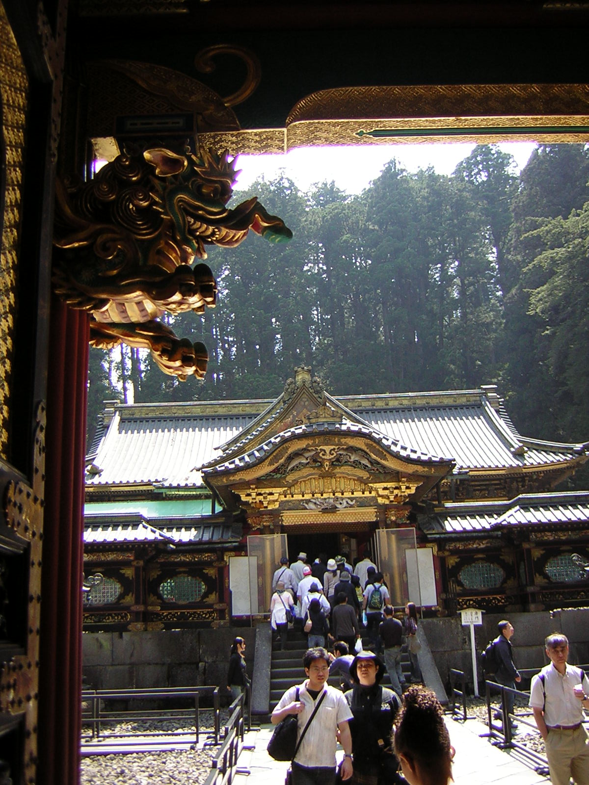 [Temple+through+gate.JPG]