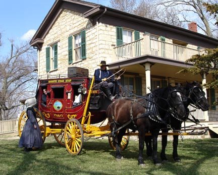 [mahaffie_home___stagecoach_in_yard_small[1].jpg]
