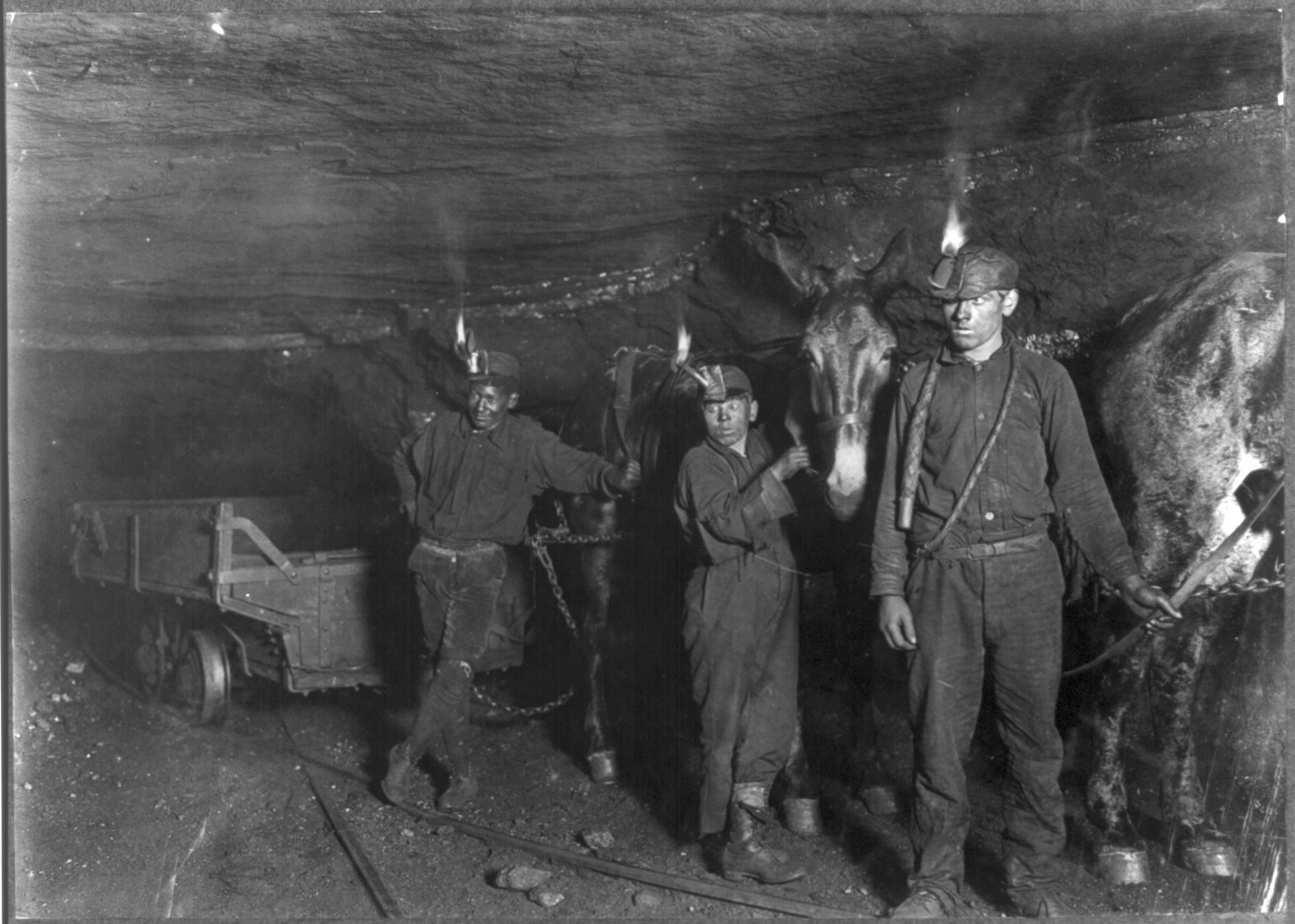 [Child_coal_miners__1908_.jpg]