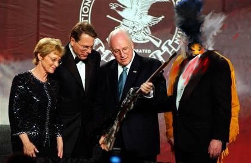 [Cheney+NRA+gun1.jpg]