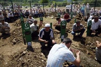 [Zaklopaca+Mass+Grave+Srebrenica+Genocide+Victims+7.jpg]