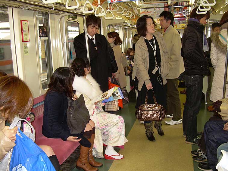 [kimono-girl-on-train.jpg]