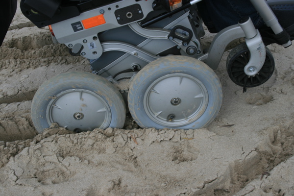 [beach+-+wheels.jpg]