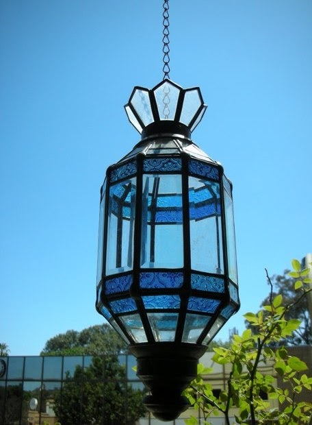 [bluebalconylamp.jpg]