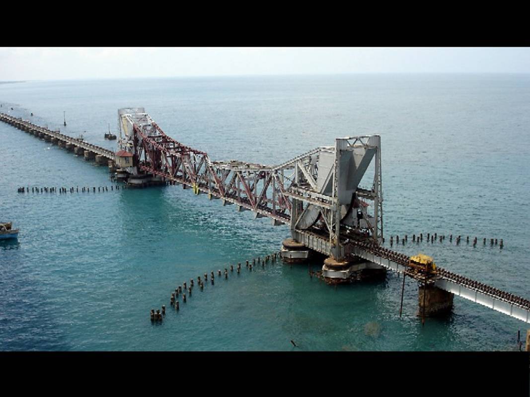 [Pamban+Railway+Bridge,+Rameshwaram.jpg]