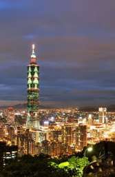 [800px-Taipei_night_view_from_Xiangshan.jpg]