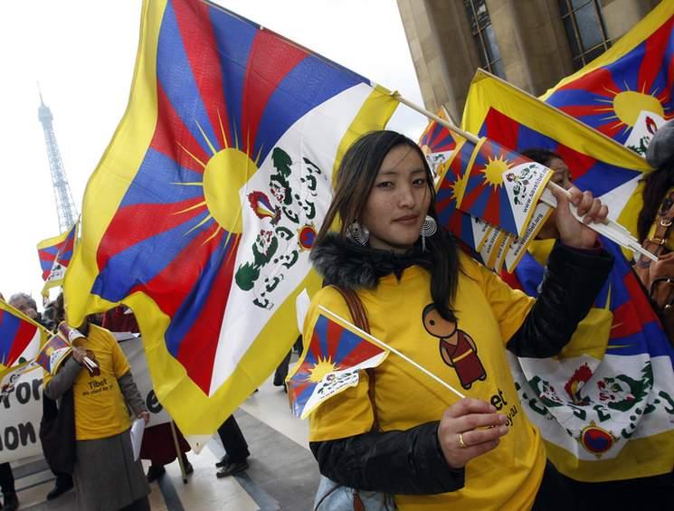 [manifestants-pro-tibetains_diaporama.jpg]