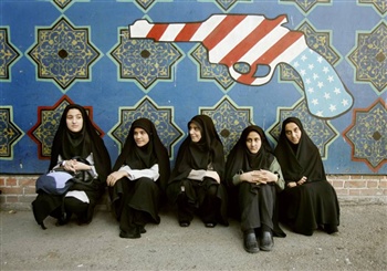 [IranianWomenRevolver.jpg]