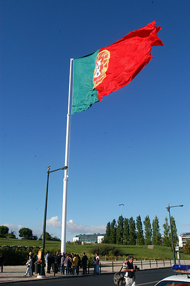[2008-01-04_bandeira+nacional_parque_eduardo_vii.jpg]