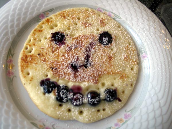[Blueberry+Pancake.jpg]