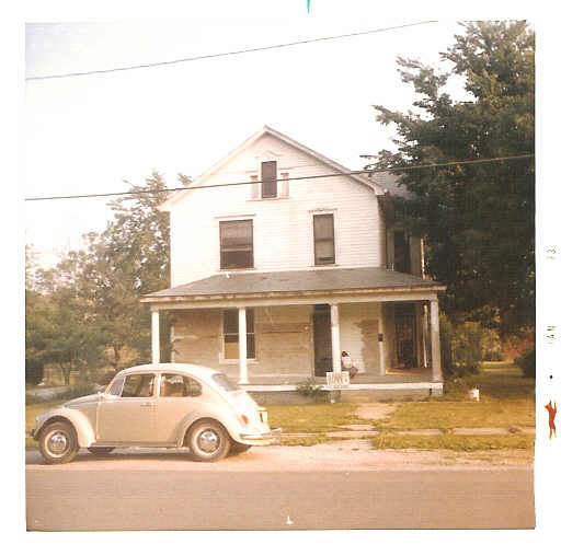 [front+of+home+1972+by+previous+owners.jpg]