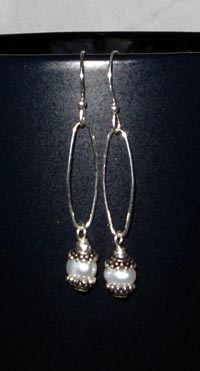 [Capped+white+pearl+earrings.jpg]