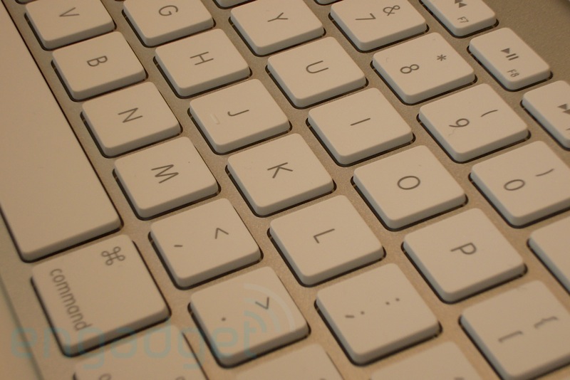[new-imac-keyboard-07.jpg]
