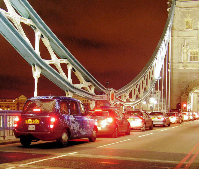 [London+Cab+Tower+Bridge.jpg]