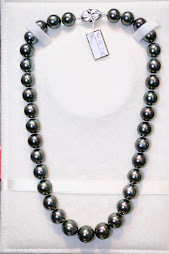 Peacock Pearl Necklace ( $ 3000)