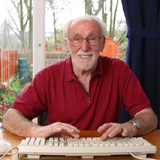[old_man_on__keyboard.jpg]