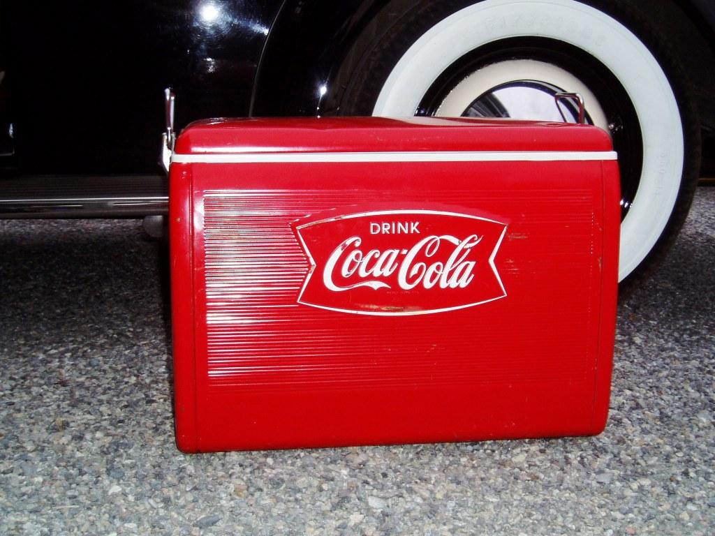 [Coca-cola-cooler.JPG]