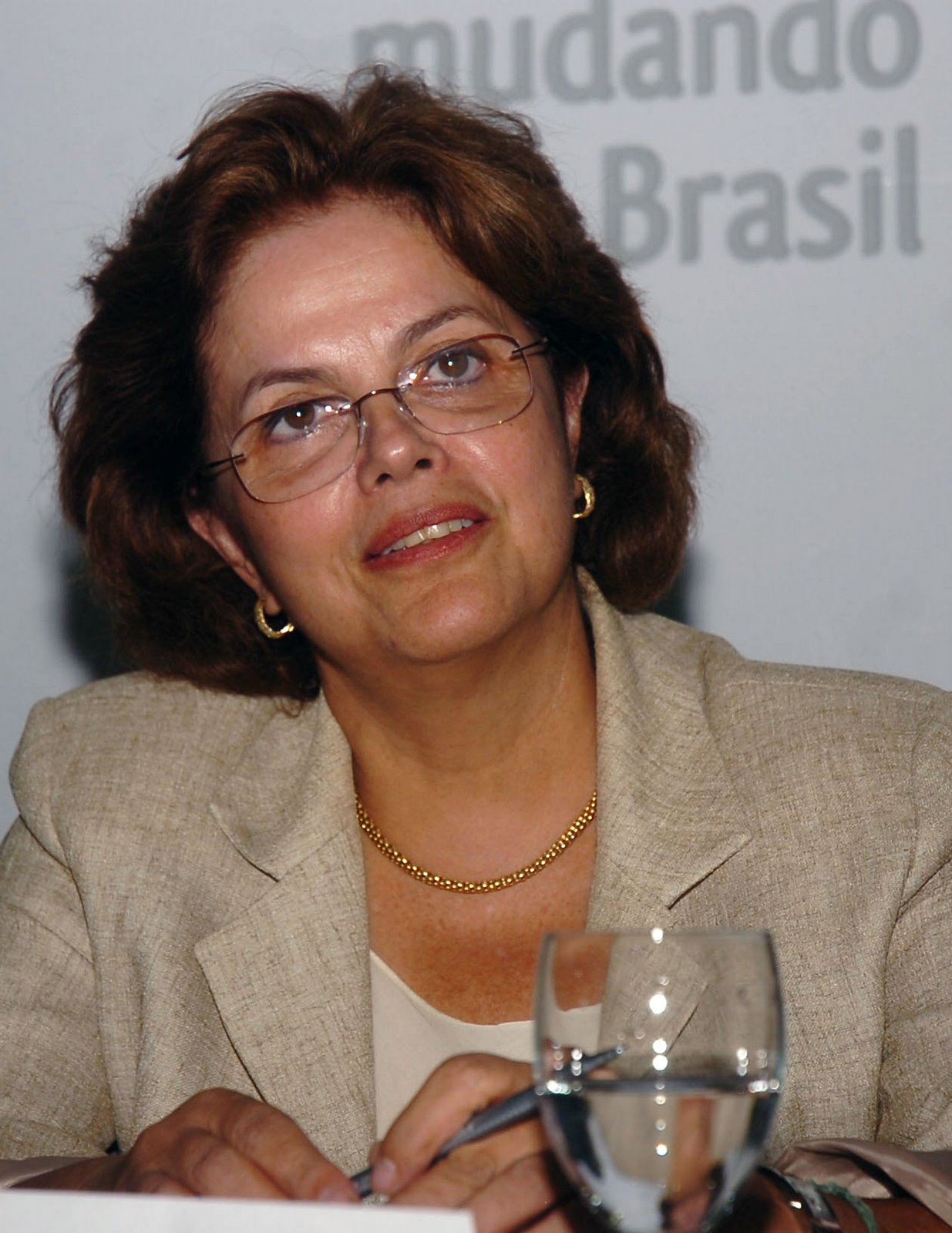 [Dilma.jpg]
