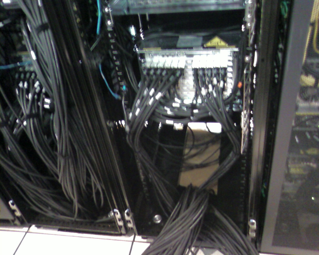 [cable_hell3.jpg]