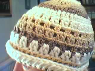 [Crochet+hat+in+beiges+detail+of+stitch.JPG]
