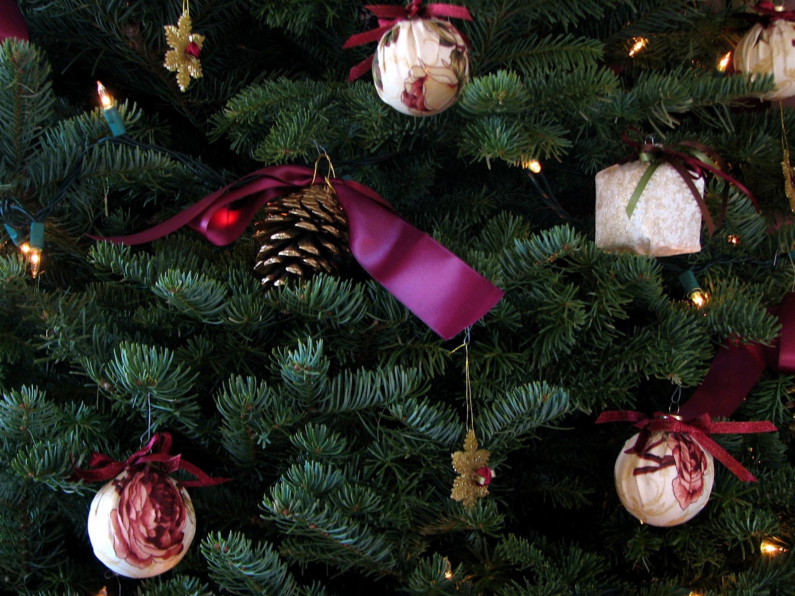[Christel's+Christmas+Tree.jpg]
