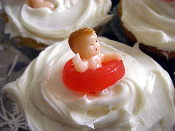 [baby_cupcakes6.jpg]