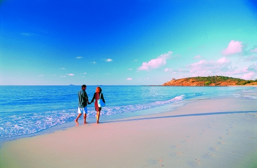 [couple-beach.jpg]