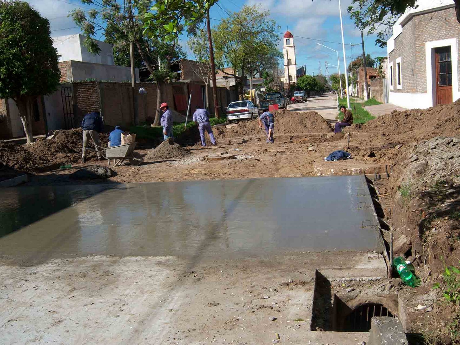 [calle+Tucumán+y+Berón+de+Astrada-+finaliza+obra+de+pavimentacion.jpg]