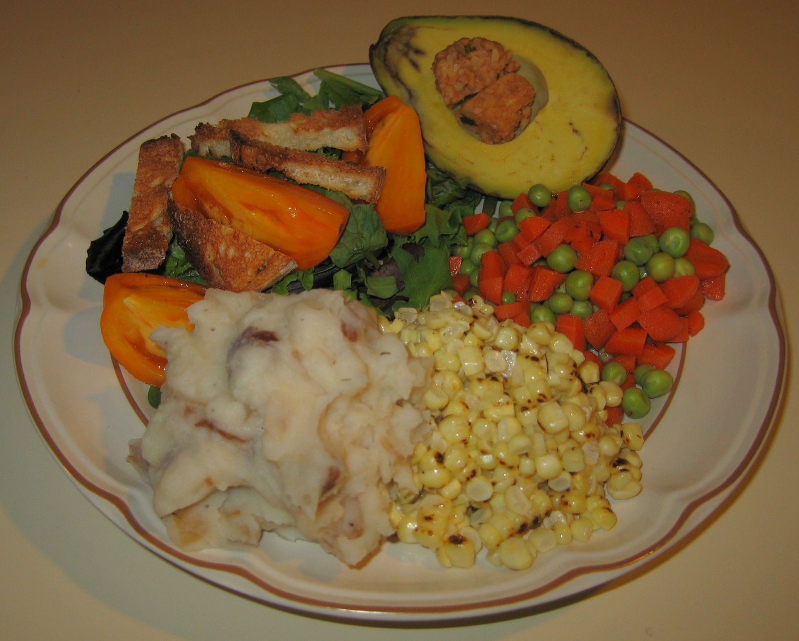 [20070911+Cipolla+Onion-Mashed+Potatoes,+Corn-off-the-Cob,+Jerk-Seasoned+Peas+and+Carrots.jpg]