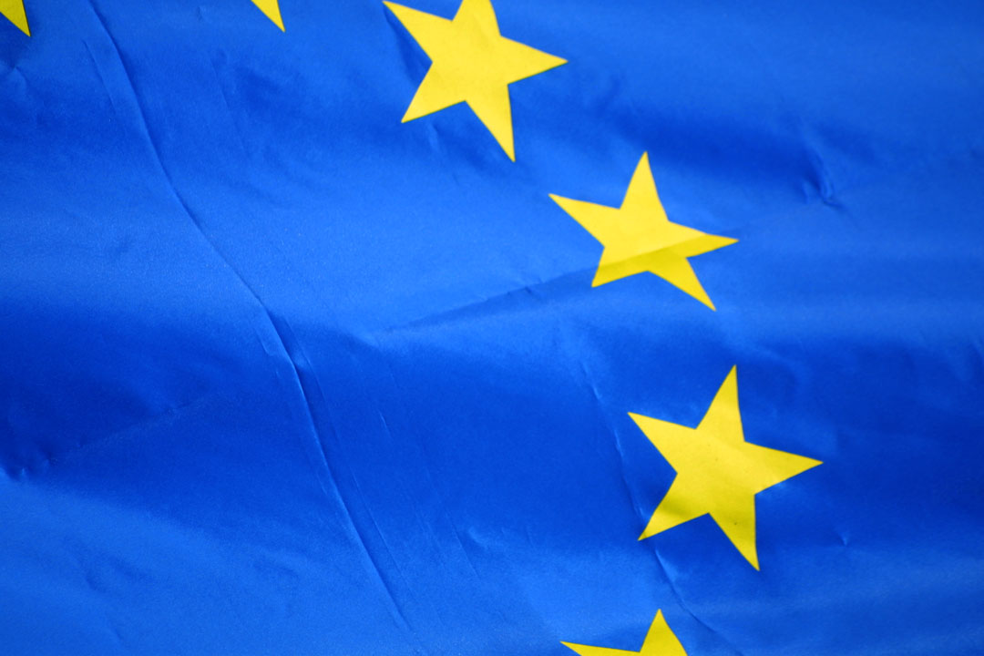 [União+Europeia+Bandeira.jpg]