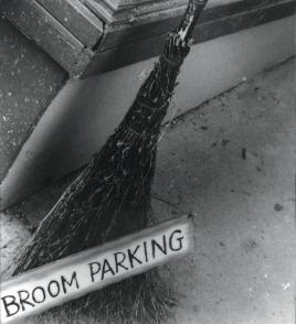 [broom_parking_sign_sm-268x294.jpg]