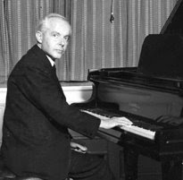Bela Bartok la pian