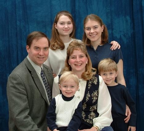[78.++Dwight+and+Pam+Liindholm+&+Family.jpg]
