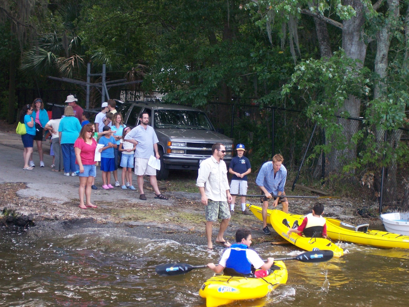 [River+Celebration+Day+-+kayaking.JPG]