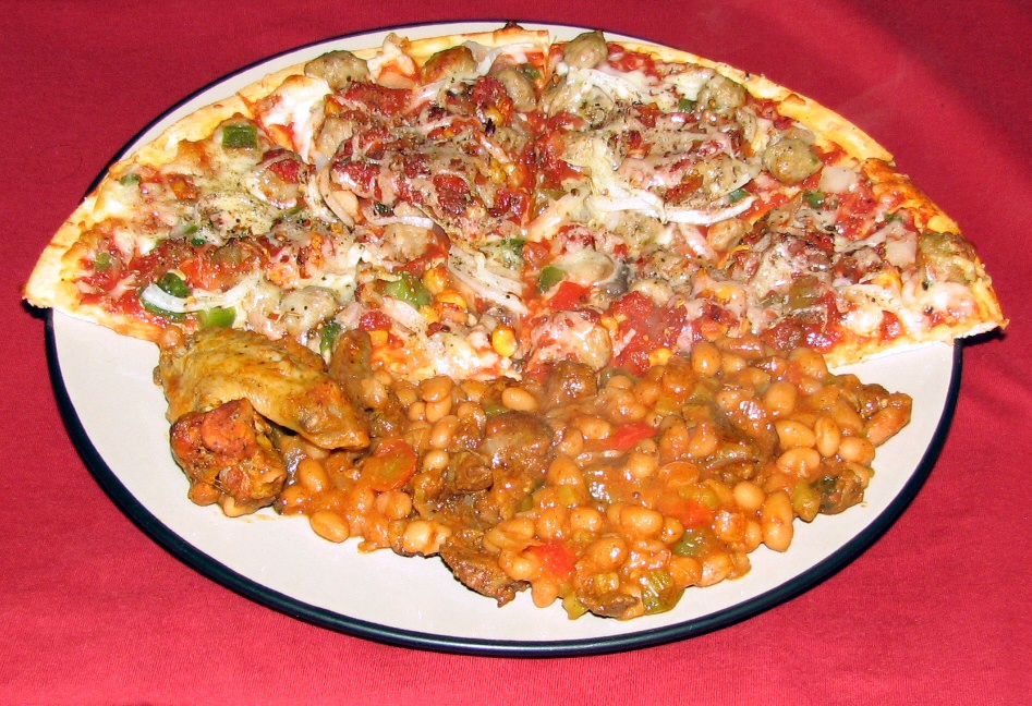 [Tomatoe+&+Onion+Pizza+with++Beans.JPG]