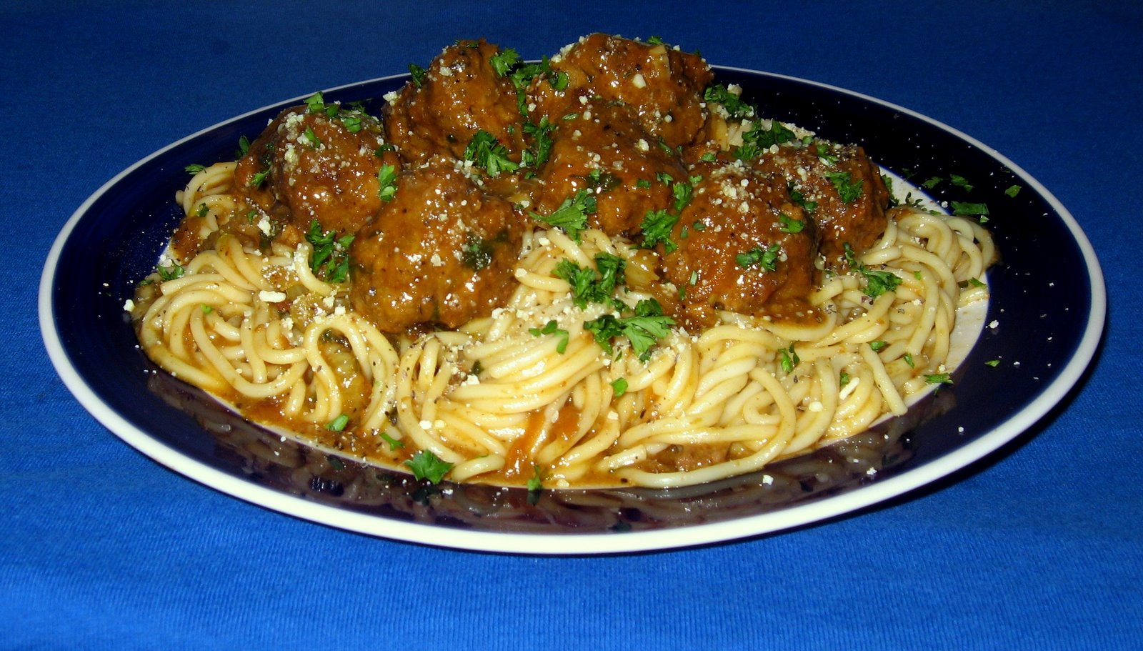 [Neepaguys+Spaghetti+&+Meatballs.JPG]